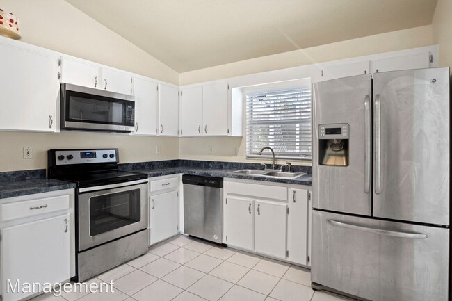 Foto del edificio - 3 br, 2 bath House - 524 Marion Oaks Lane