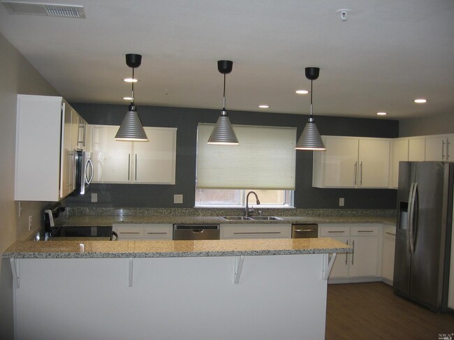 Foto del edificio - 1186 Pear Tree Ln