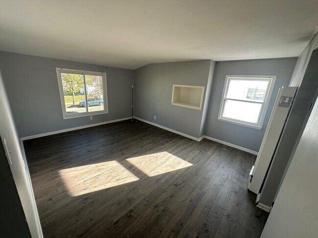 Foto del edificio - 6183 N 38th St