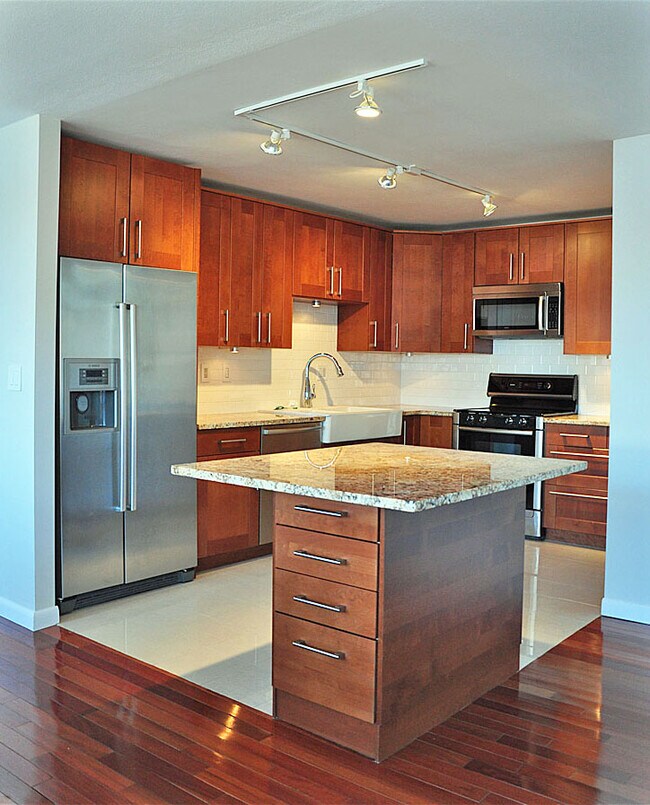 Building Photo - 20 Hammond Pond Pky