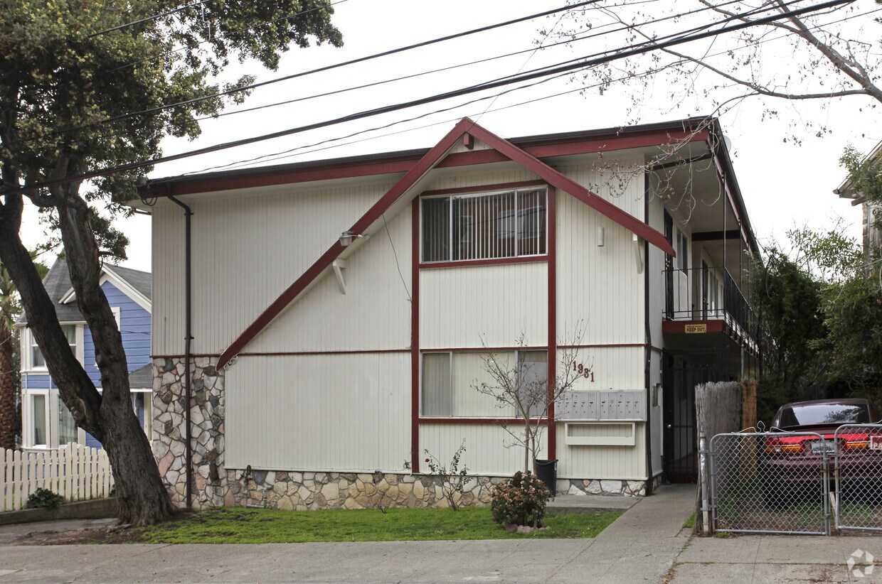 Building Photo - 1931 12th Ave