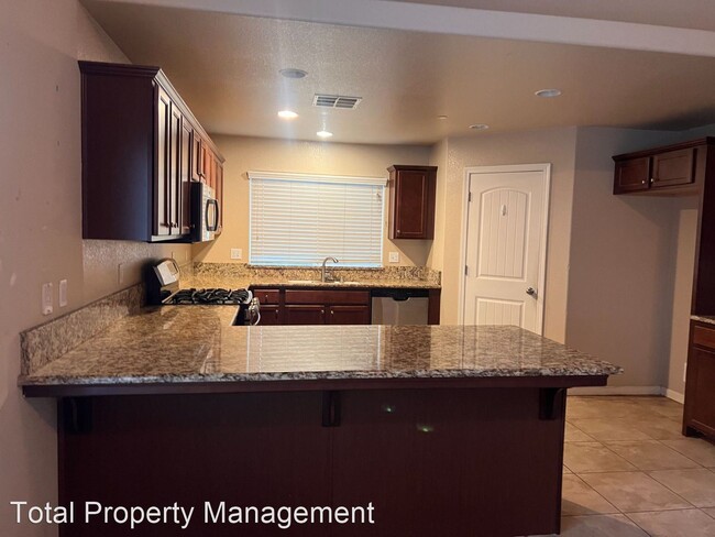 Building Photo - 4 br, 2 bath House - 2596 Bell Port Ave.