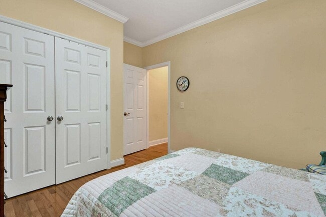 Foto del edificio - 1865 Weston Pl NW