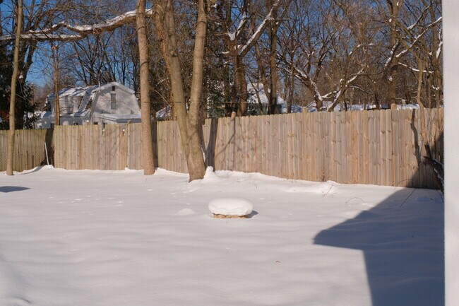 Foto del edificio - 3608 Madison St