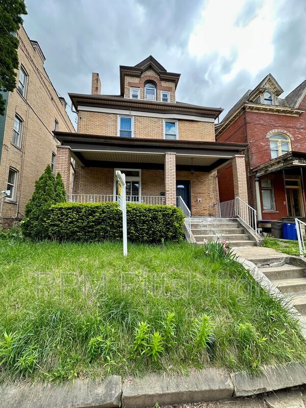 Building Photo - 828 Mellon St