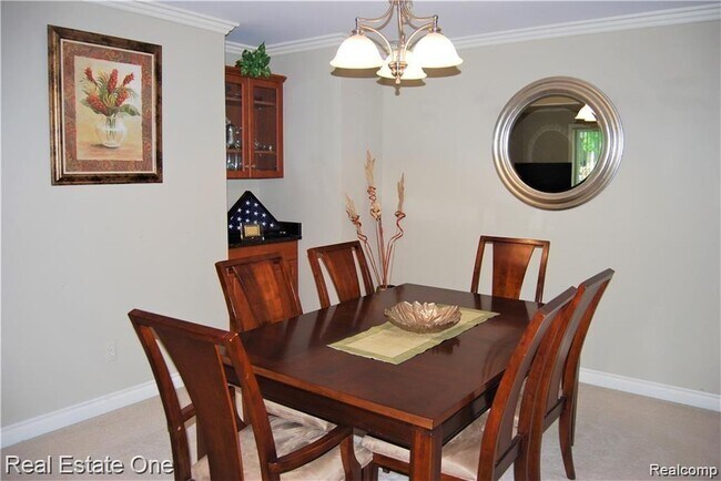 Foto del edificio - 1113 N Old Woodward Ave