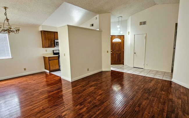 Foto del edificio - 2512 HILLSBOROUGH LANE CHINO HILLS 91709 (...