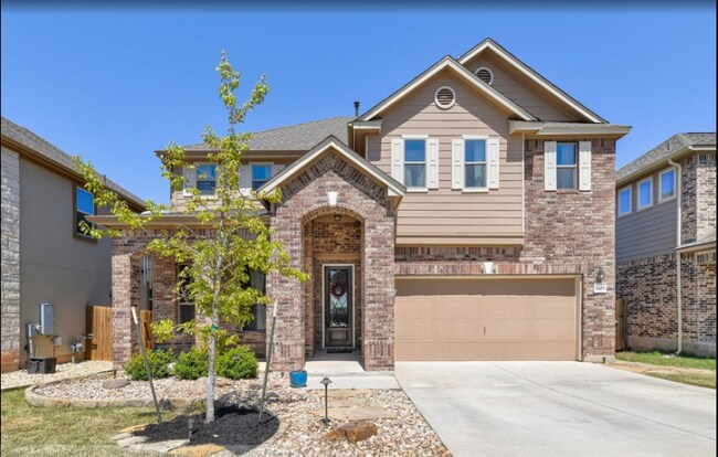 Building Photo - 1205 Half Hitch Trl