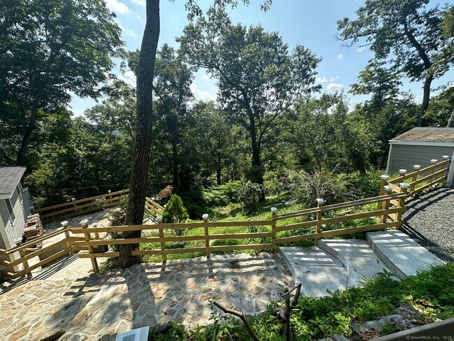 Foto del edificio - 22 Hemlock Trail
