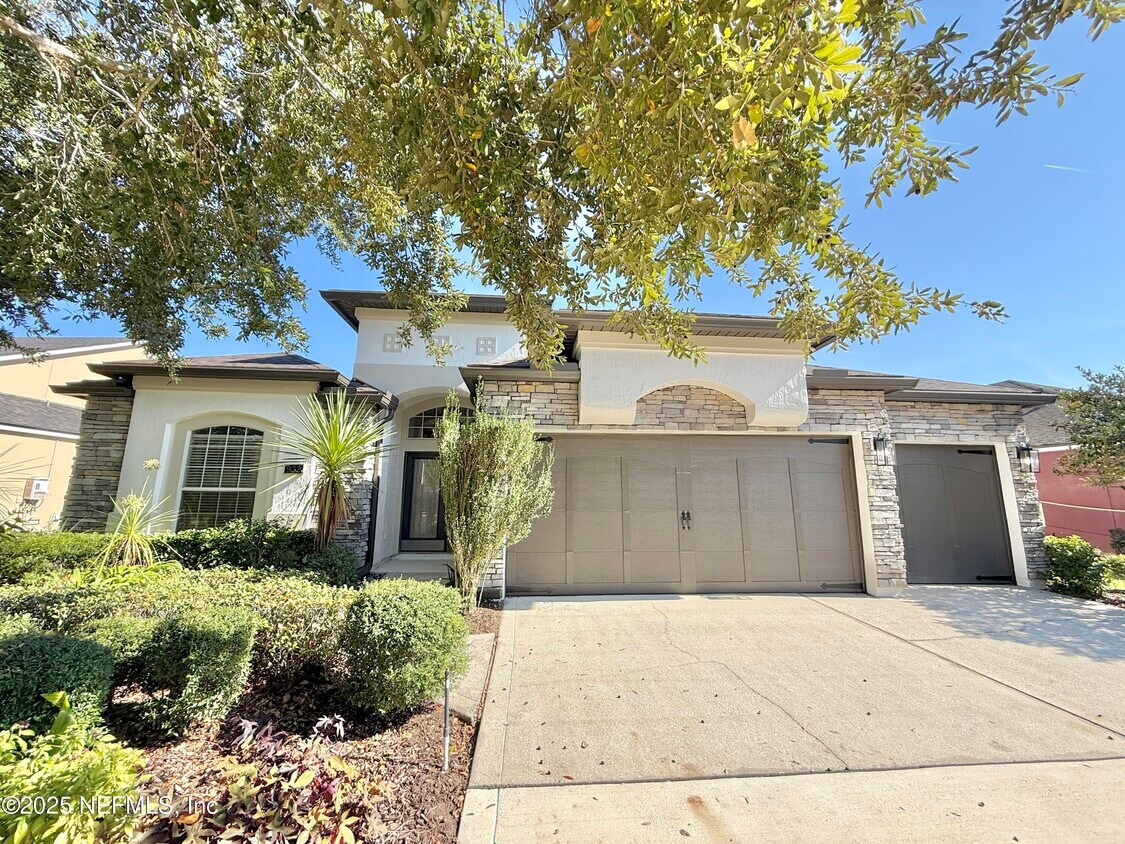 Primary Photo - 932 Gallier Pl