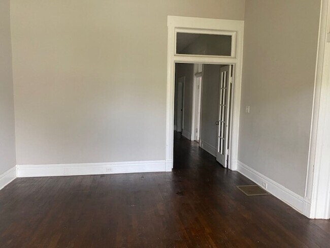 Foto del edificio - Three bedroom two bath house ready for a new resident