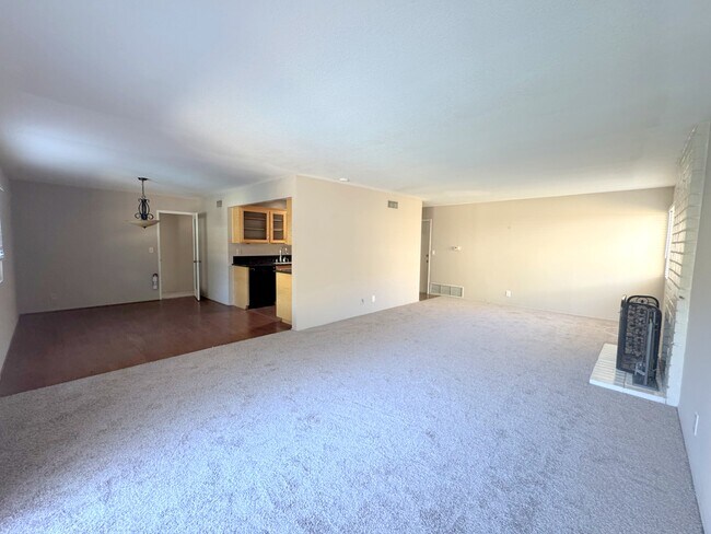 Foto del edificio - 3528 Castle Rock Rd
