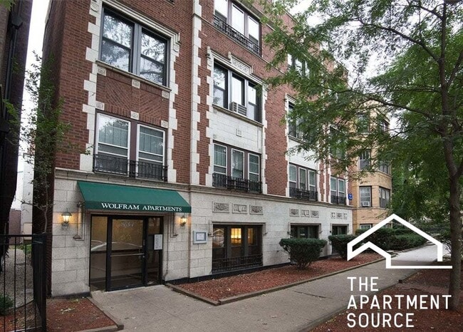 Building Photo - 837 W Wolfram St