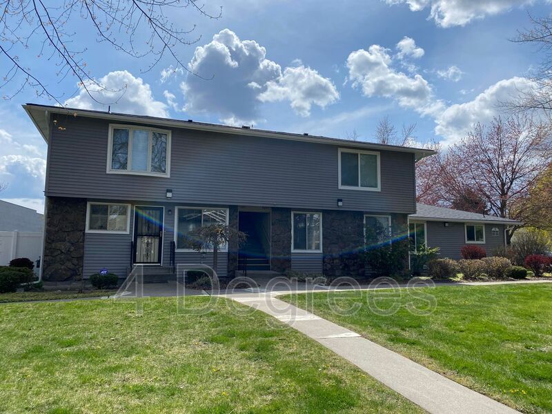 Primary Photo - 4405 S Sheri Ct