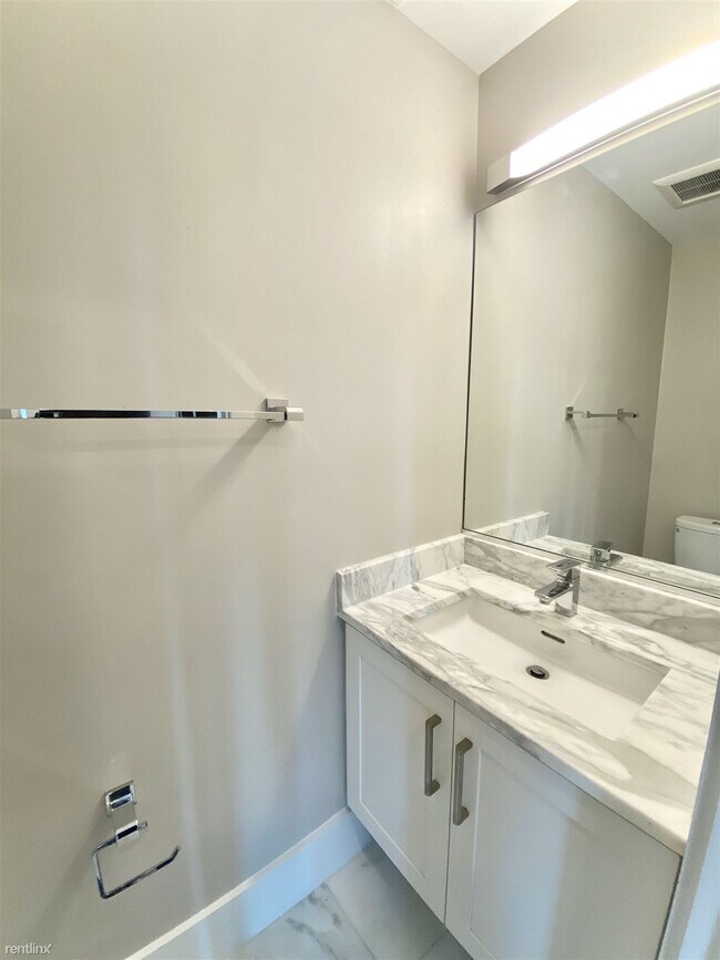Foto del edificio - 3 br, 2.5 bath Condo - 733 Princeton Place...