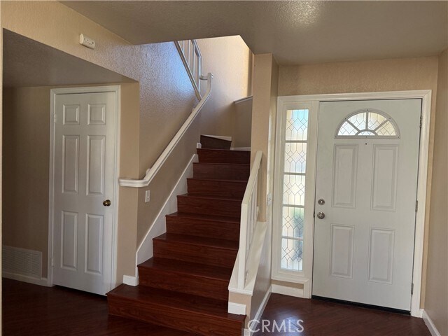 Foto del edificio - 16169 Singing Hills Dr