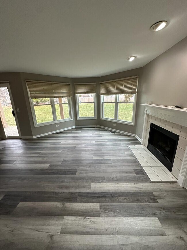 Foto del edificio - 17 Willow Pkwy