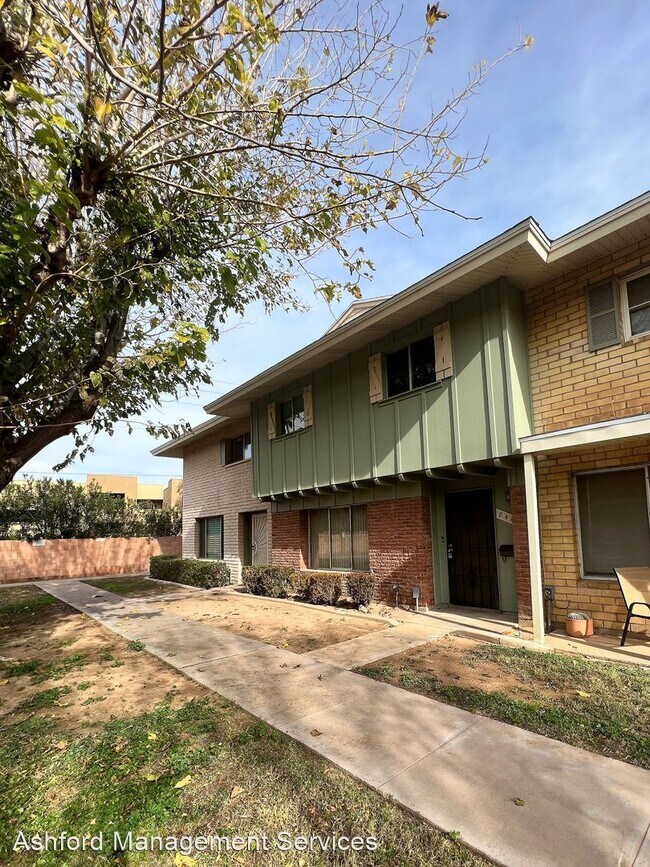 Building Photo - 3 br, 2.5 bath House - 8446 E Montebello Ave