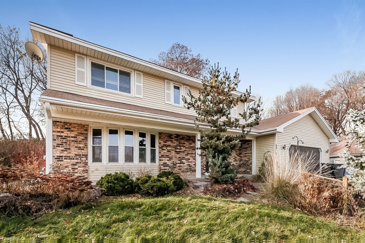 Primary Photo - 4 br, 3.5 bath House - 6918 AUTUMN TERRACE