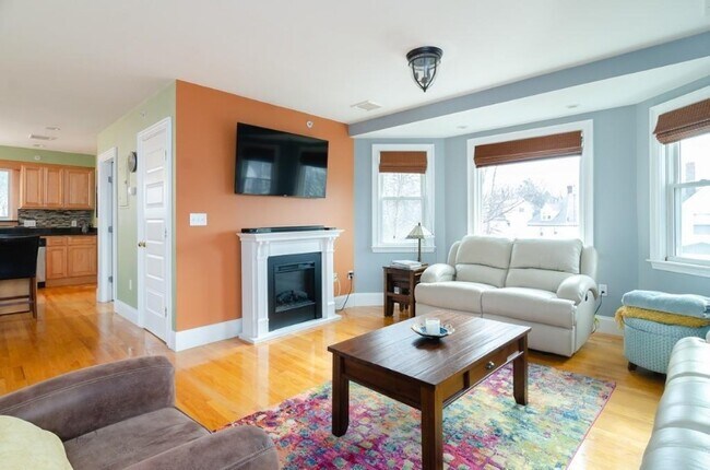 Building Photo - 40 Independence Ave