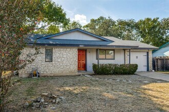 Building Photo - 2214 Winchester Dr