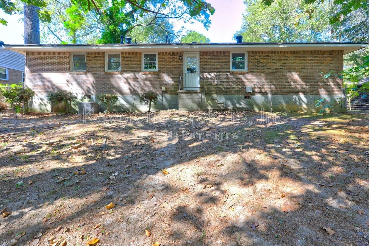 Building Photo - 10084 Brass Ring Rd