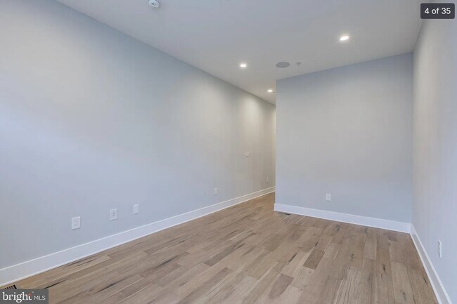 Foto del edificio - 2222 E Albert St
