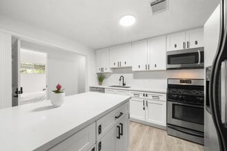 Building Photo - 4943 Culmore Dr