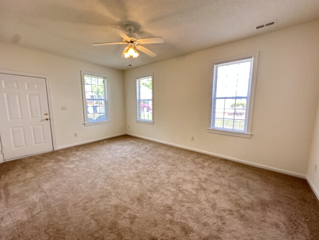 Building Photo - 7614 Gresham Hills Dr