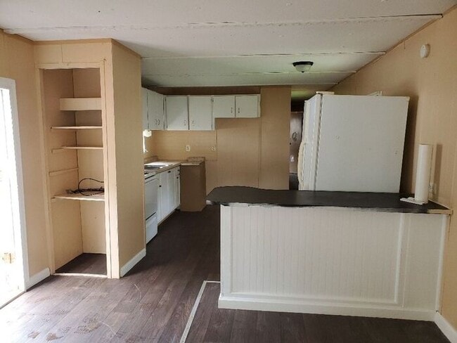 Foto del edificio - Your next home is available now!
