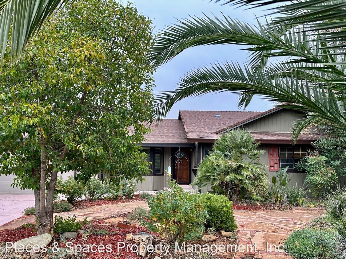 3 br, 2 bath House 3779 Rosita Drive House Rental in Redding, CA