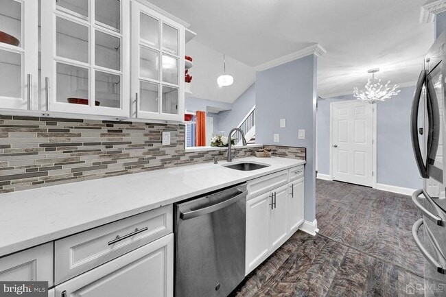 Building Photo - 914 Aspen Dr