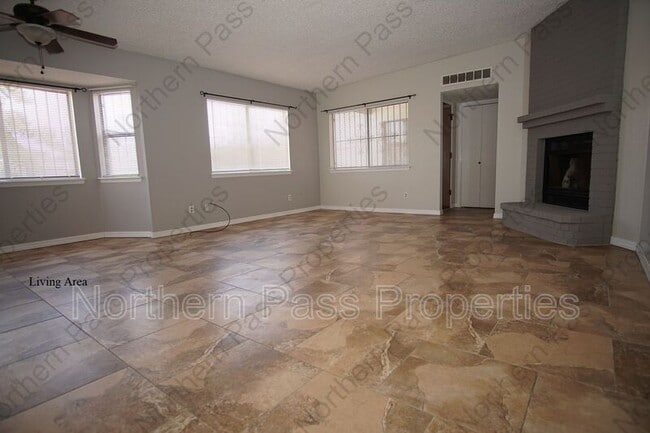 Building Photo - 3114 Isla Marino St