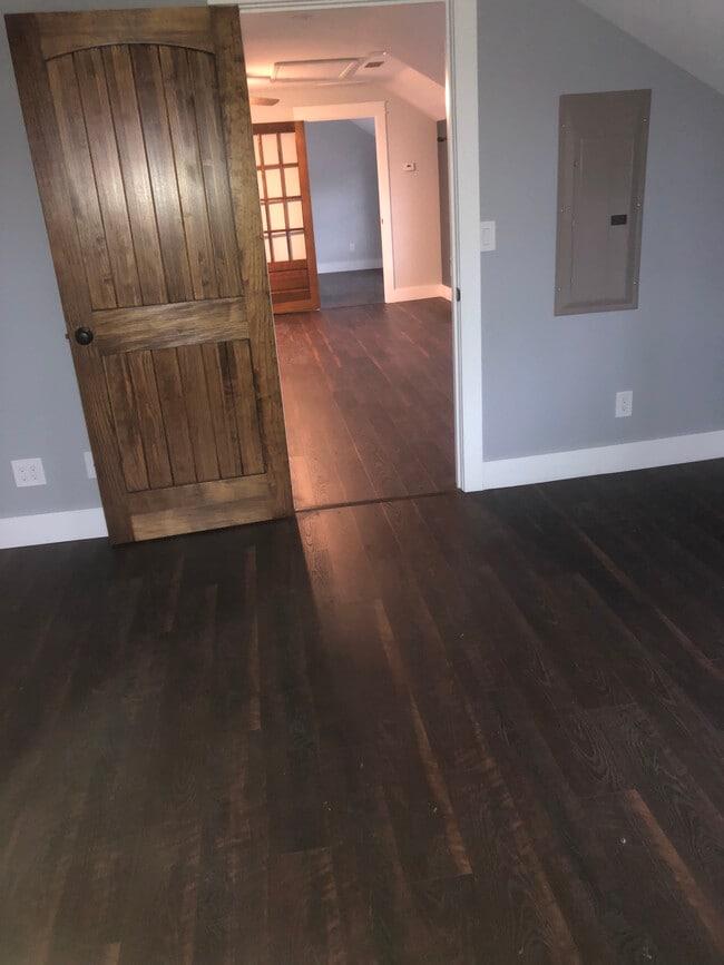 Building Photo - 91 S 91st St