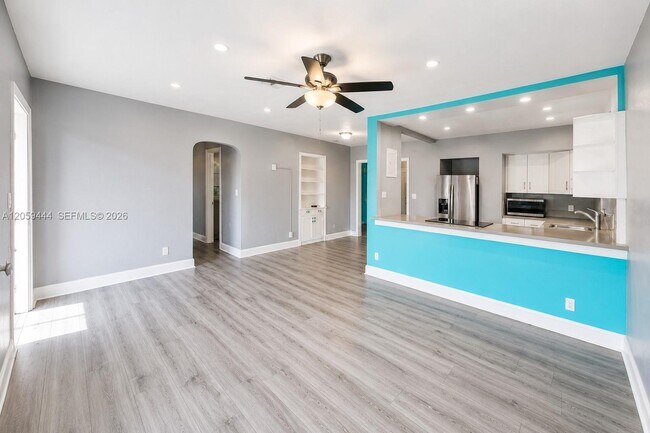 Foto del edificio - 529 NW 8th St