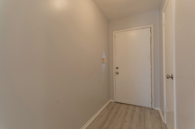 Foto del edificio - 497 Joyce St