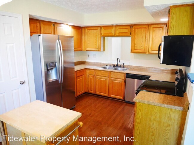 Building Photo - 3 br, 2.5 bath House - 17 Overmill Court