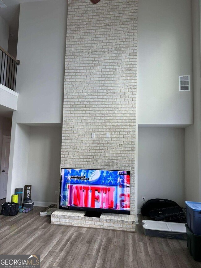 Building Photo - 503 Blackberry Ln