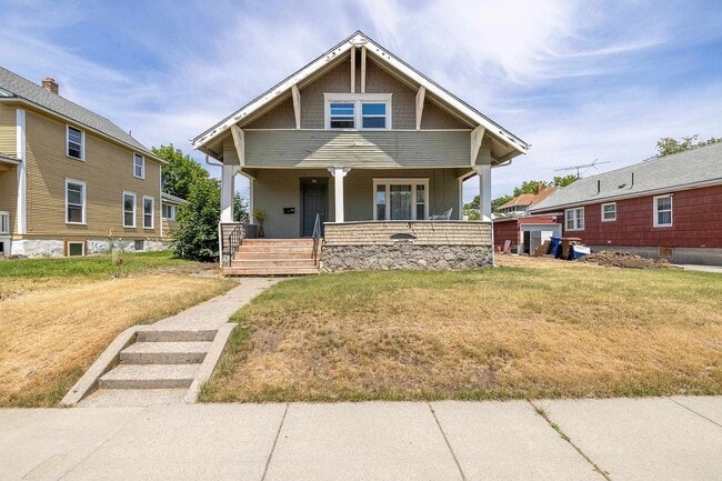 Building Photo - 1111 E Augusta Ave
