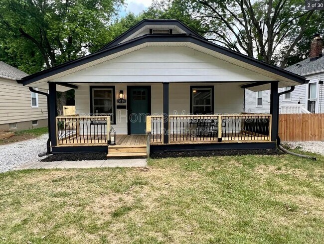 Foto del edificio - 5128 Primrose Ave