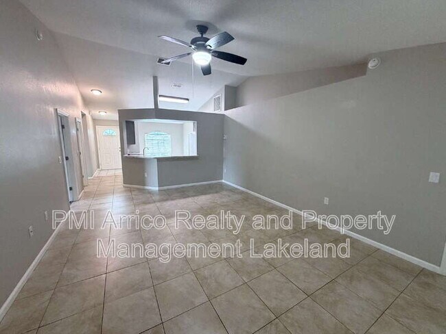 Foto del edificio - 3670 Country Ln