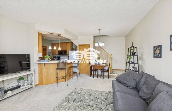 Foto del edificio - 8829 Branson Dr