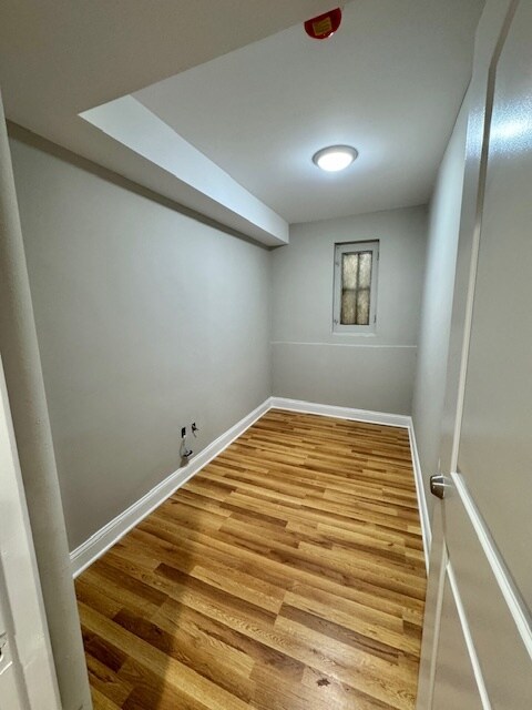 Foto del edificio - 3647 N Marshfield Ave