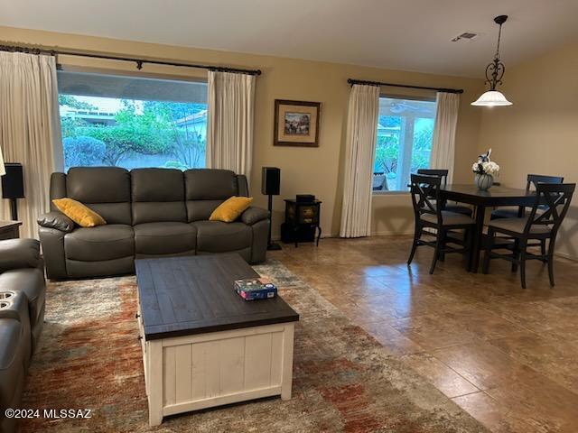 Building Photo - 38135 S Rolling Hills Dr