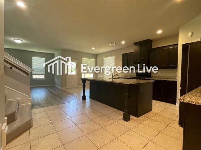 Building Photo - 3605 Molly Dr
