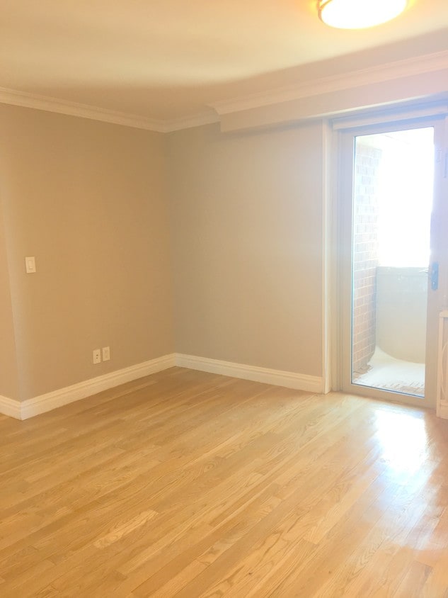 Primary Photo - 300 Hudson St