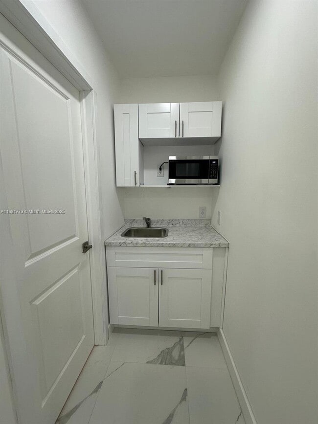 Foto del edificio - 8521 NW 14th St
