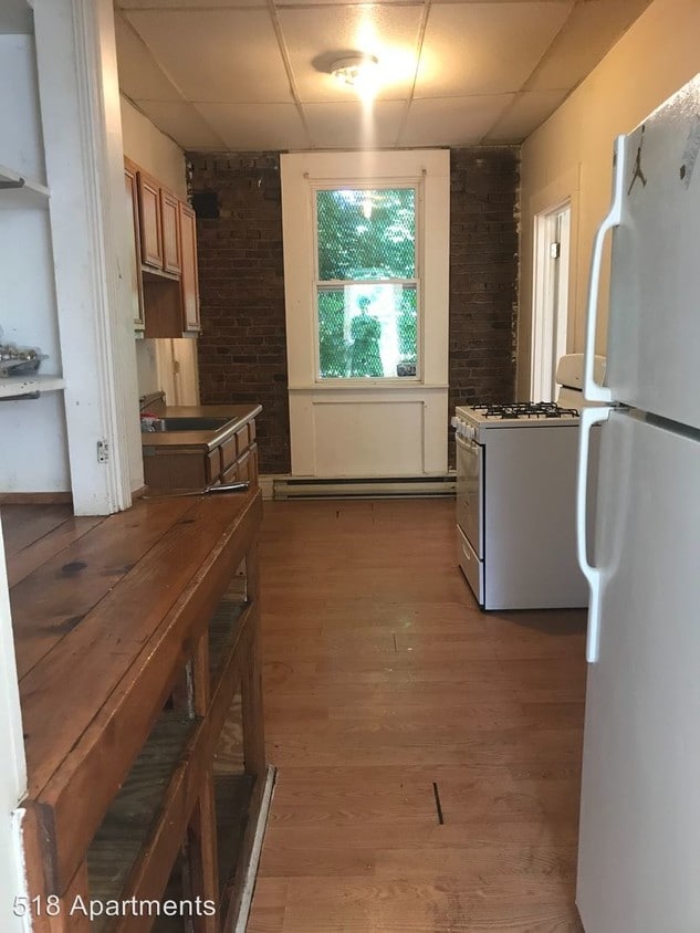 Primary Photo - 331 Orange St