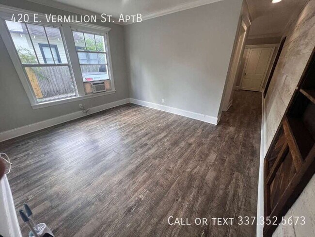 Foto del edificio - 420 E Vermilion St