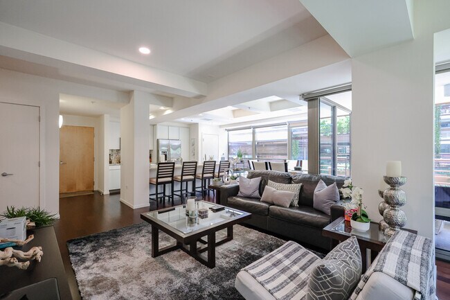 Foto del edificio - 7121 E Rancho Vista Dr